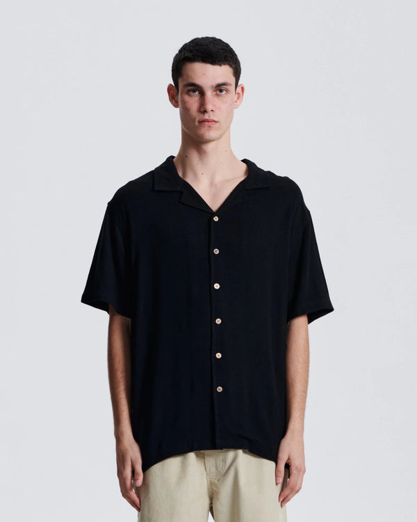 Ernie Resort Shirt | Black | Critical Slide